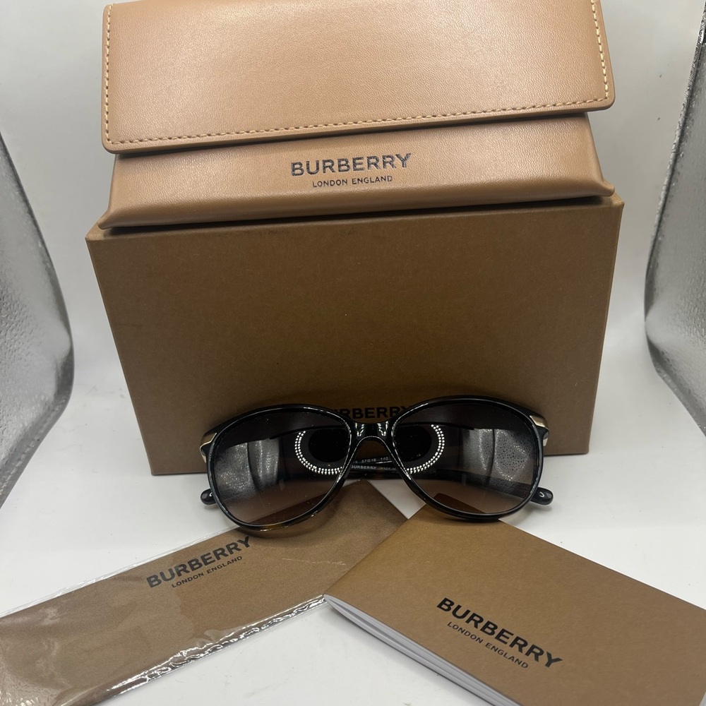 Burberry Black Sunglasses full inclusion